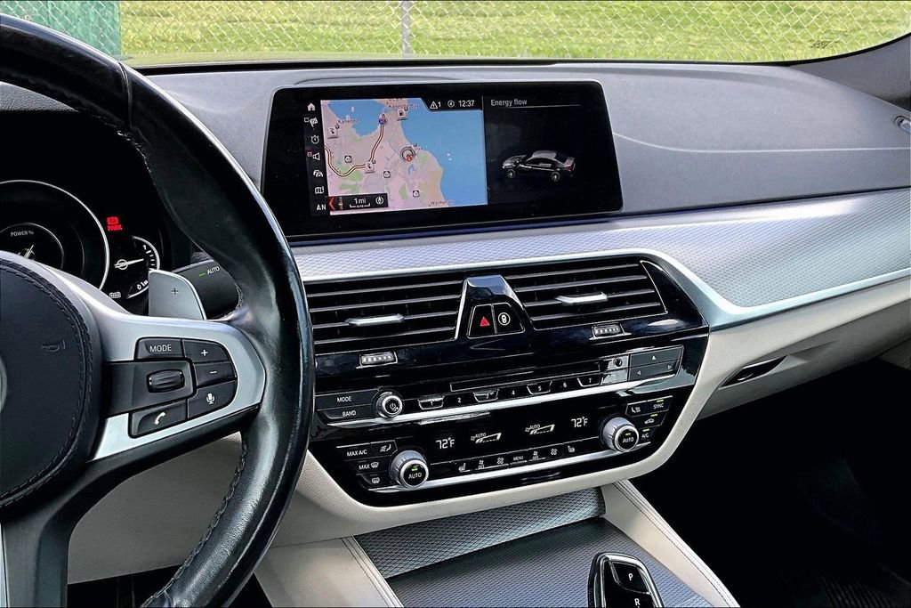 Used 2019 BMW 530e w/ M Sport Package image 6