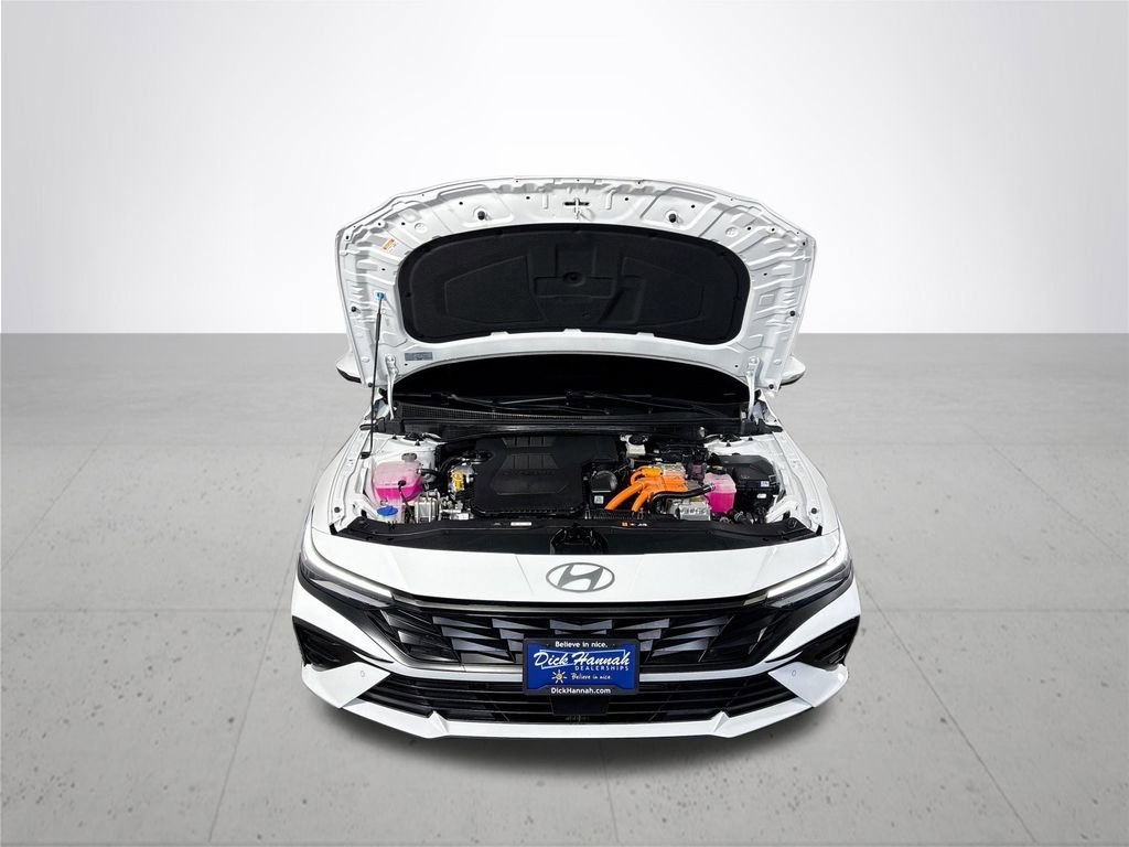 Used 2024 Hyundai Elantra Limited image 21