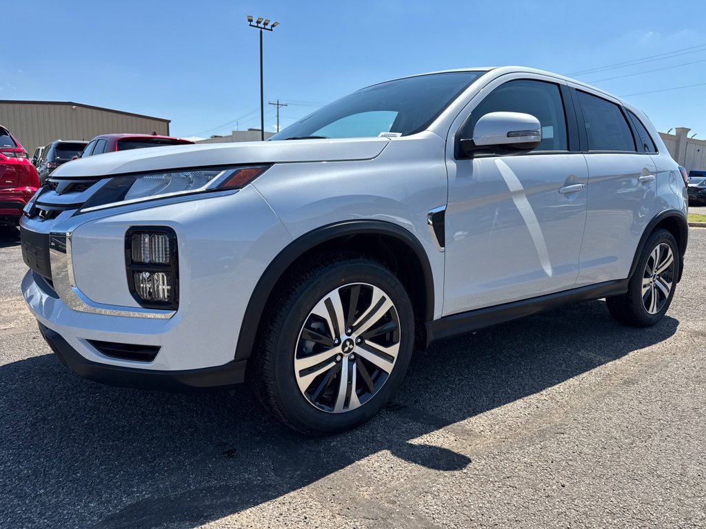 New 2027 Mitsubishi Outlander Sport SE FWD image 3