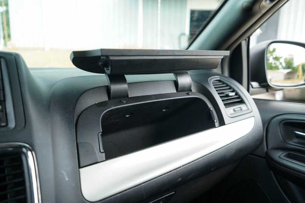 Used 2019 Dodge Grand Caravan GT FWD image 28