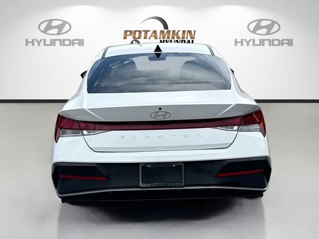 Certified 2024 Hyundai Elantra SEL w/ Convenience Package FWD image 6