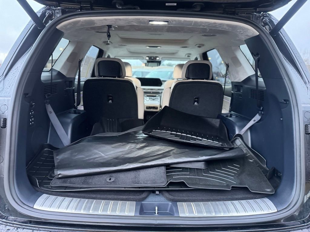 Used 2023 Hyundai Palisade Calligraphy image 11