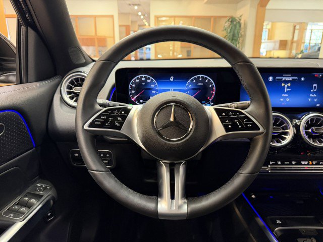 Certified 2025 Mercedes-Benz GLB 250 4MATIC w/ Winter Package image 10