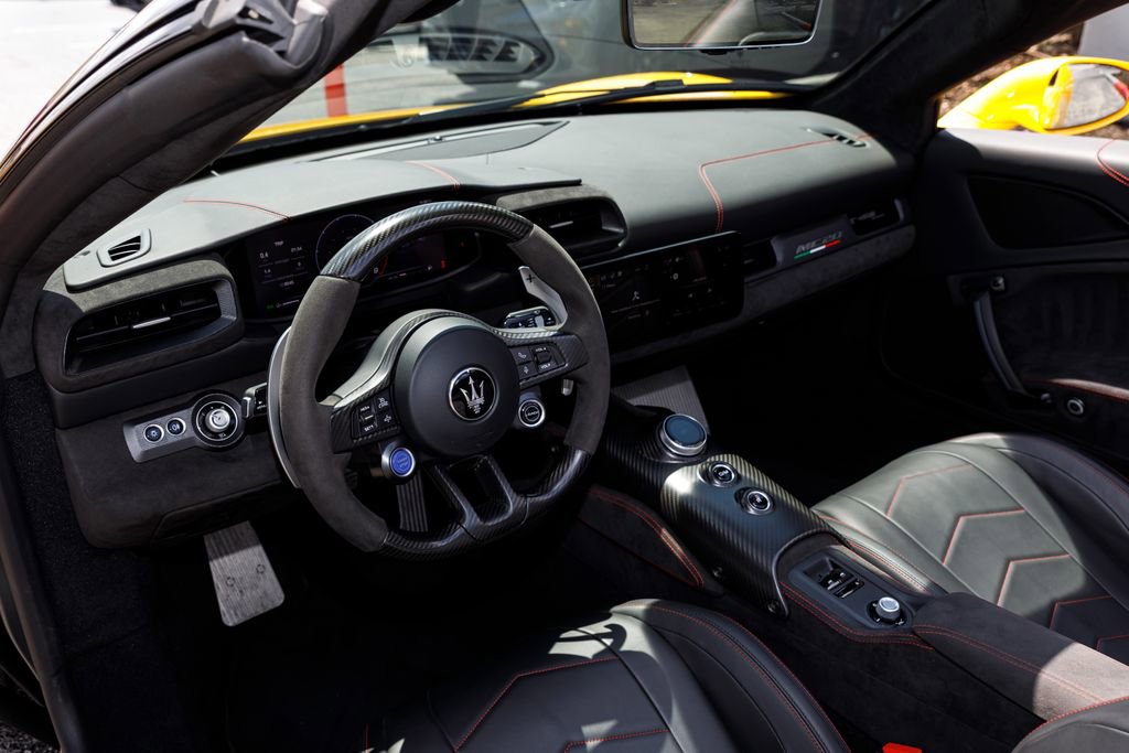 Used 2023 Maserati MC20 Spyder RWD image 22