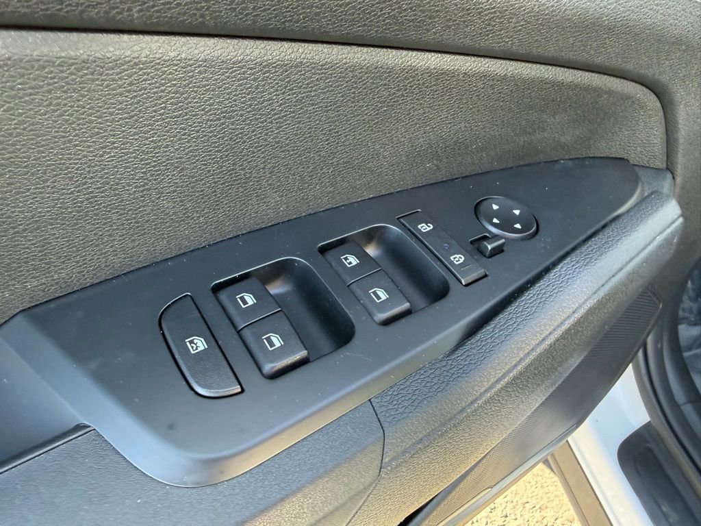 Used 2025 Kia Sportage LX AWD/4WD image 20