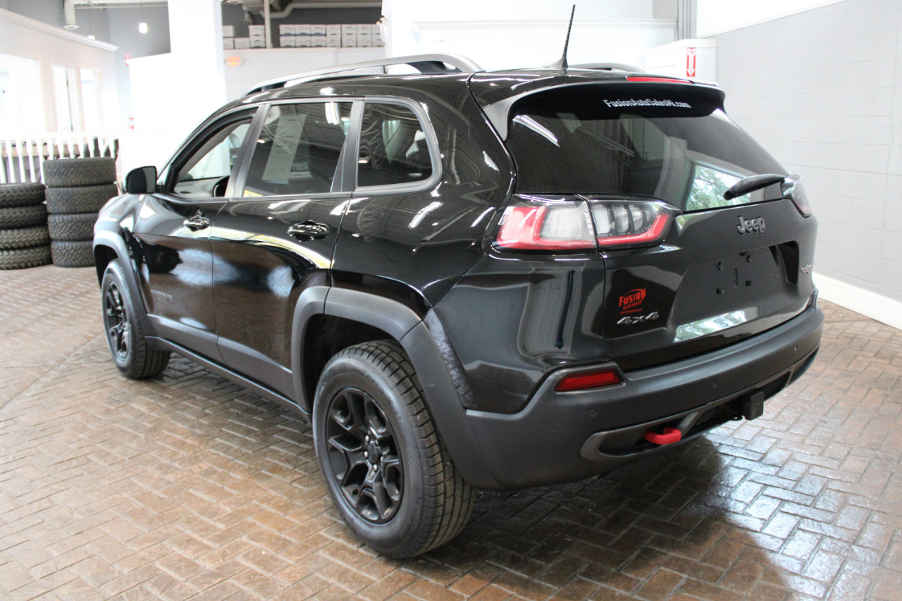 Used 2019 Jeep Cherokee Trailhawk w/ Comfort & Convenience Group image 5