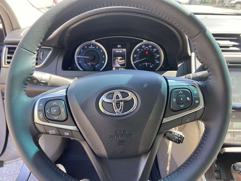 Used 2017 Toyota Camry XLE image 34