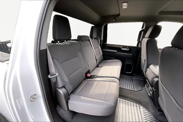 Used 2025 Chevrolet Silverado 2500 LT w/ Convenience Package image 17