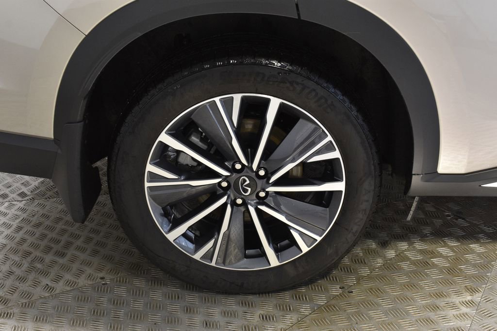 Certified 2026 INFINITI QX60 Luxe w/ Family Package image 39