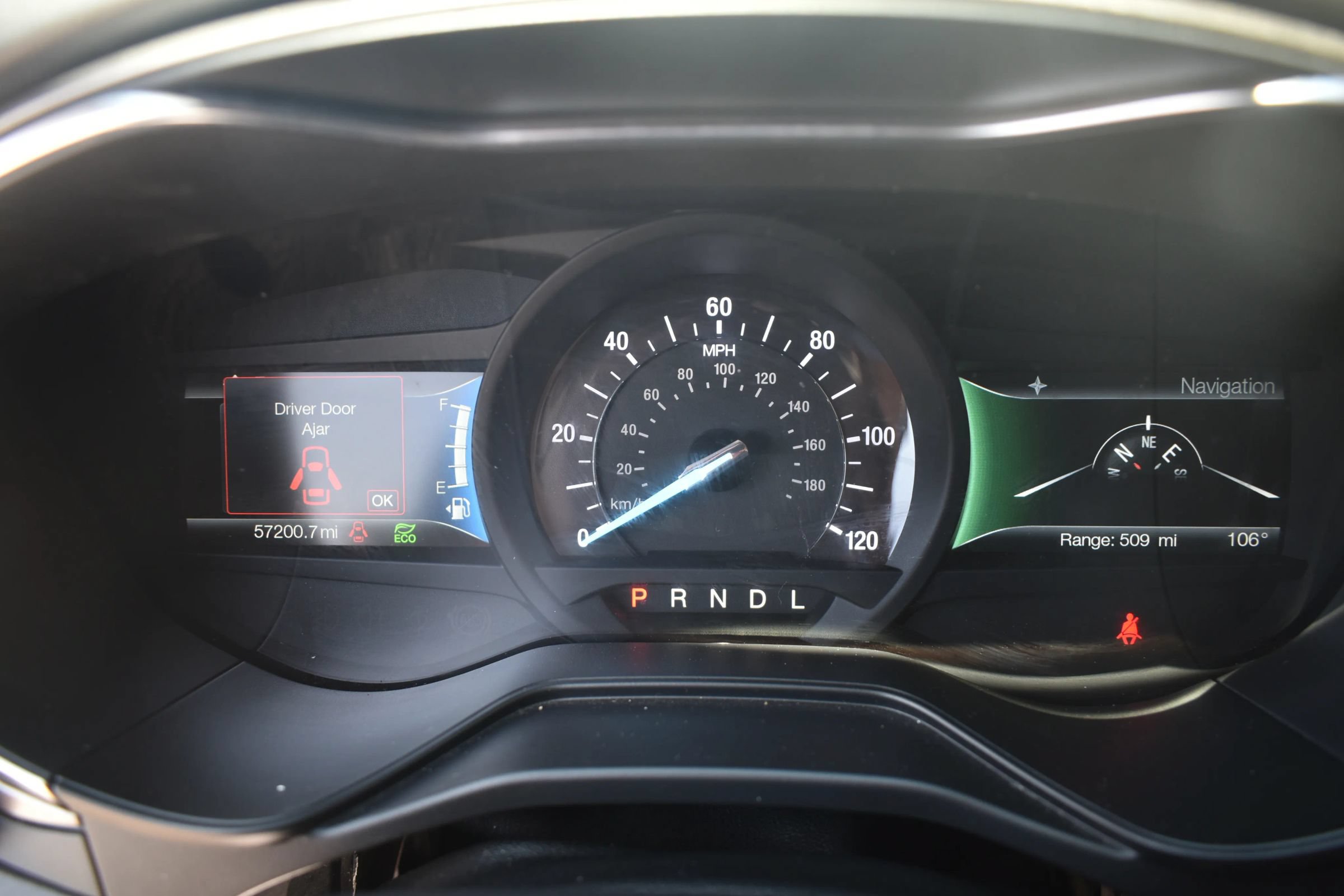 Used 2020 Ford Fusion SE FWD image 12