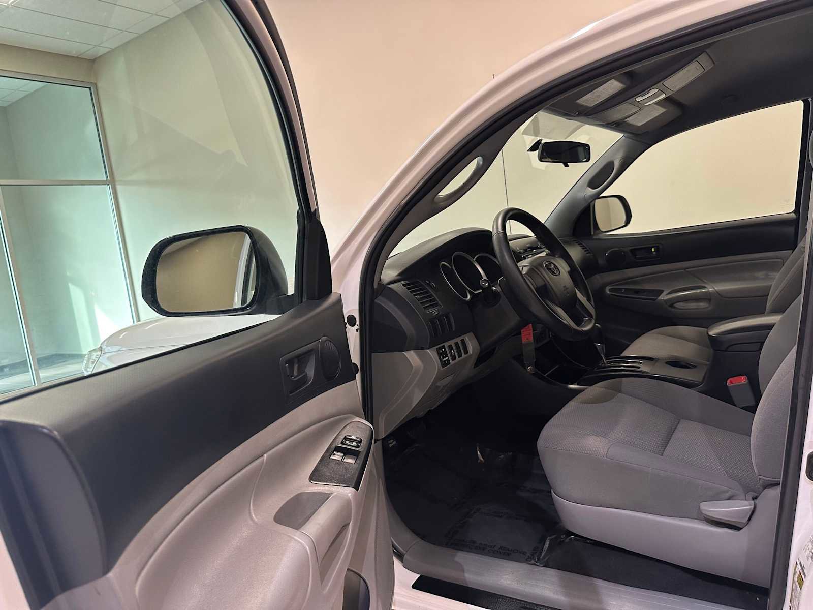 Used 2012 Toyota Tacoma 2WD Access Cab w/ Convenience Pkg image 19