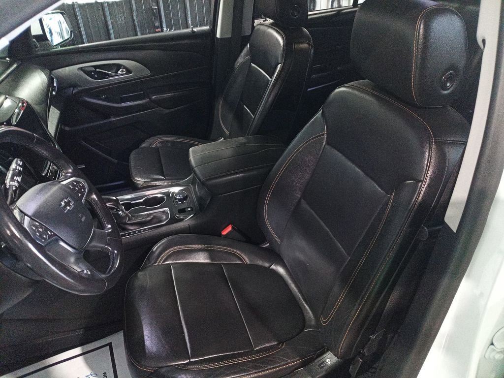 Used 2021 Chevrolet Traverse RS FWD image 15