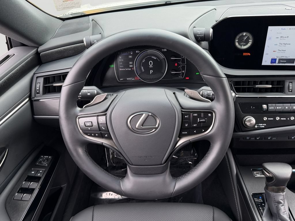 Certified 2025 Lexus ES 300h w/ Premium Package FWD image 17