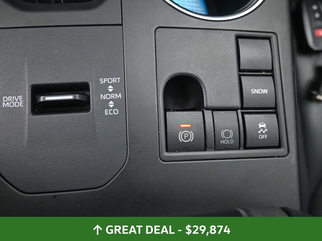 Used 2023 Toyota Highlander XLE image 34