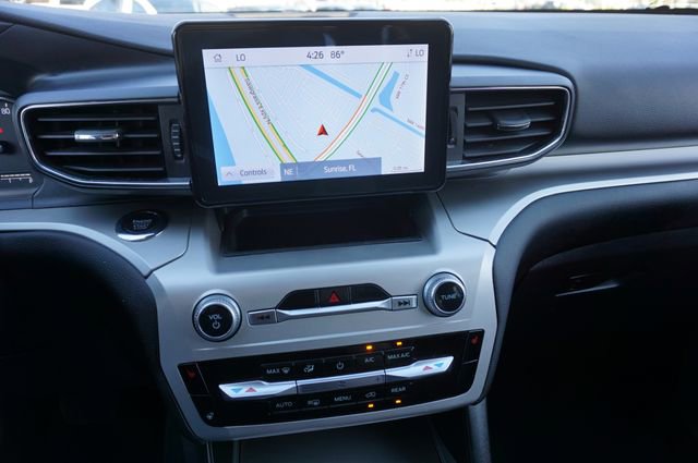 Certified 2022 Ford Explorer XLT w/ Equipment Group 202A RWD image 4