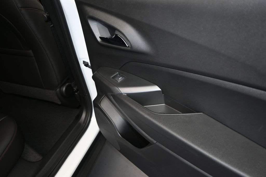 New 2026 Chevrolet Trax RS w/ Sunroof Package FWD image 20