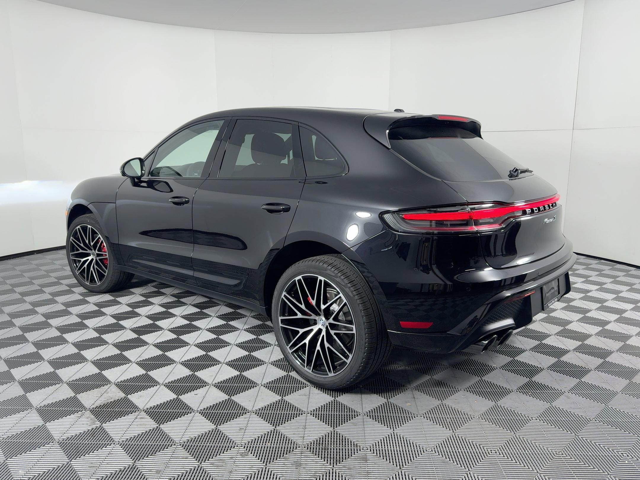 Used 2026 Porsche Macan S image 3