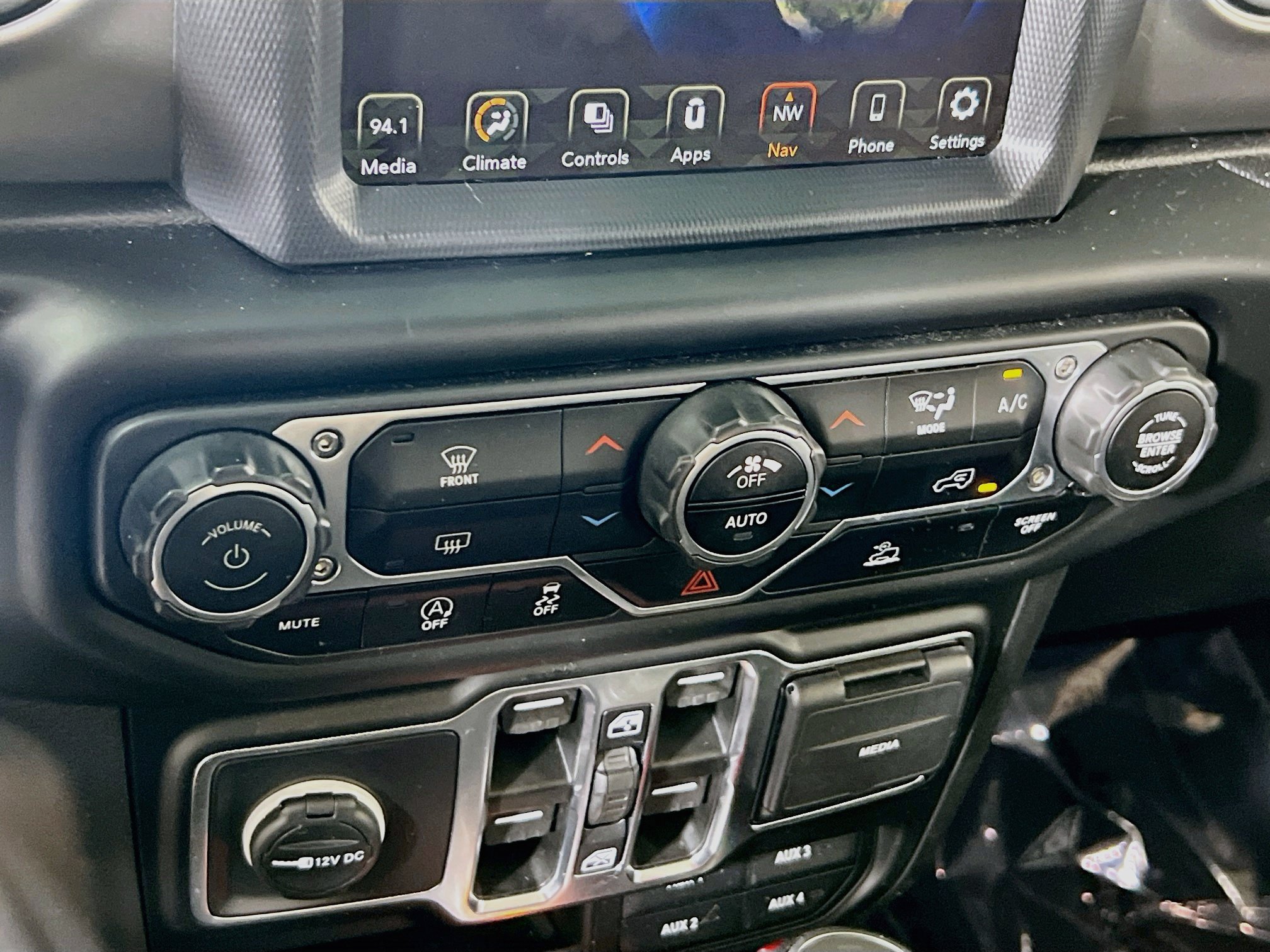 Used 2023 Jeep Wrangler Unlimited Sport AWD/4WD image 16