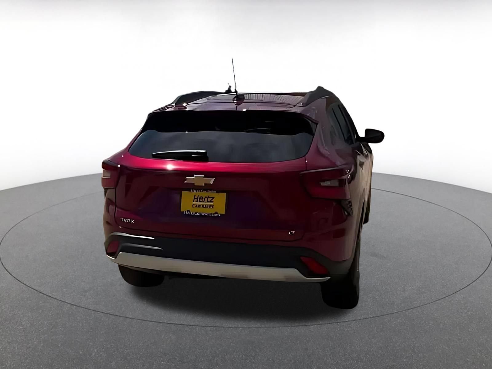 Used 2025 Chevrolet Trax LT FWD image 10