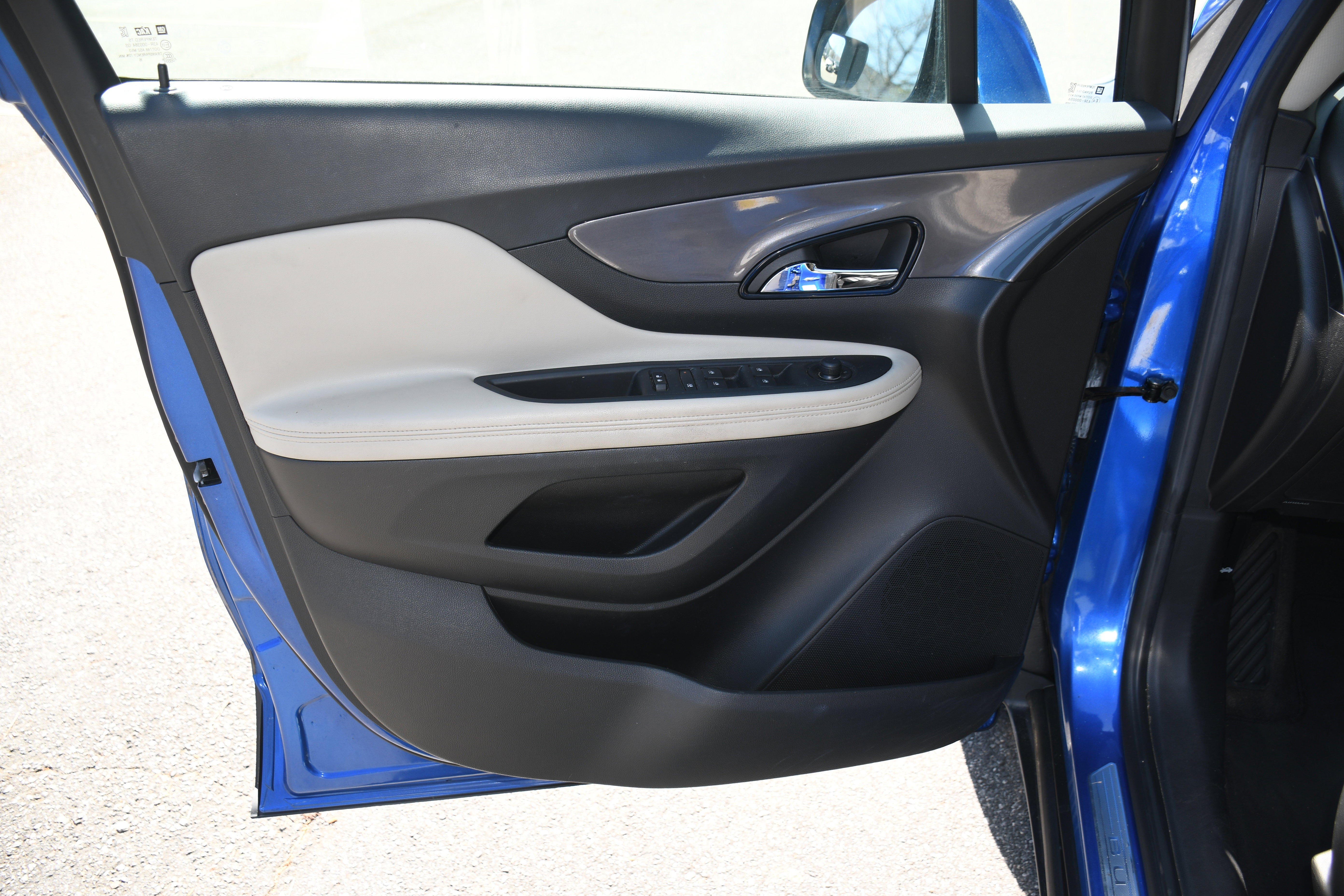 Used 2017 Buick Encore Preferred image 9