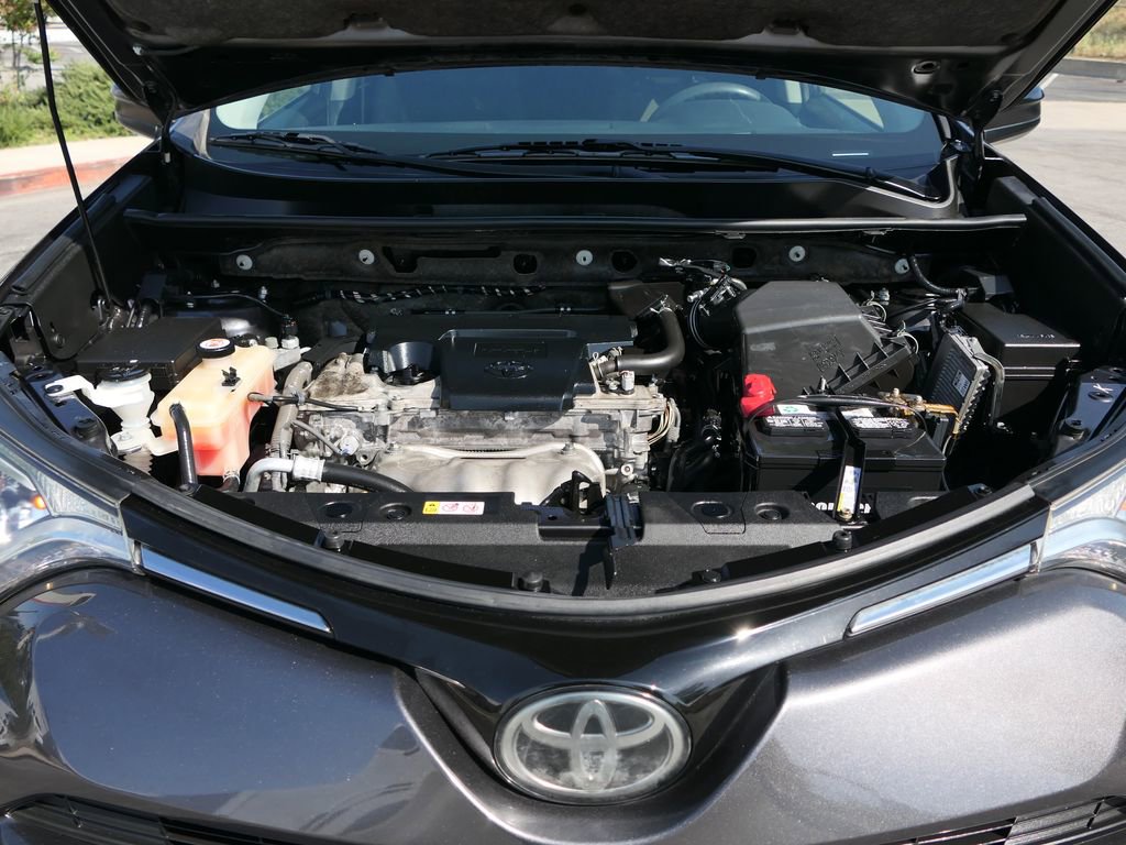 Used 2018 Toyota RAV4 LE w/ All Weather Liner Package FWD image 26