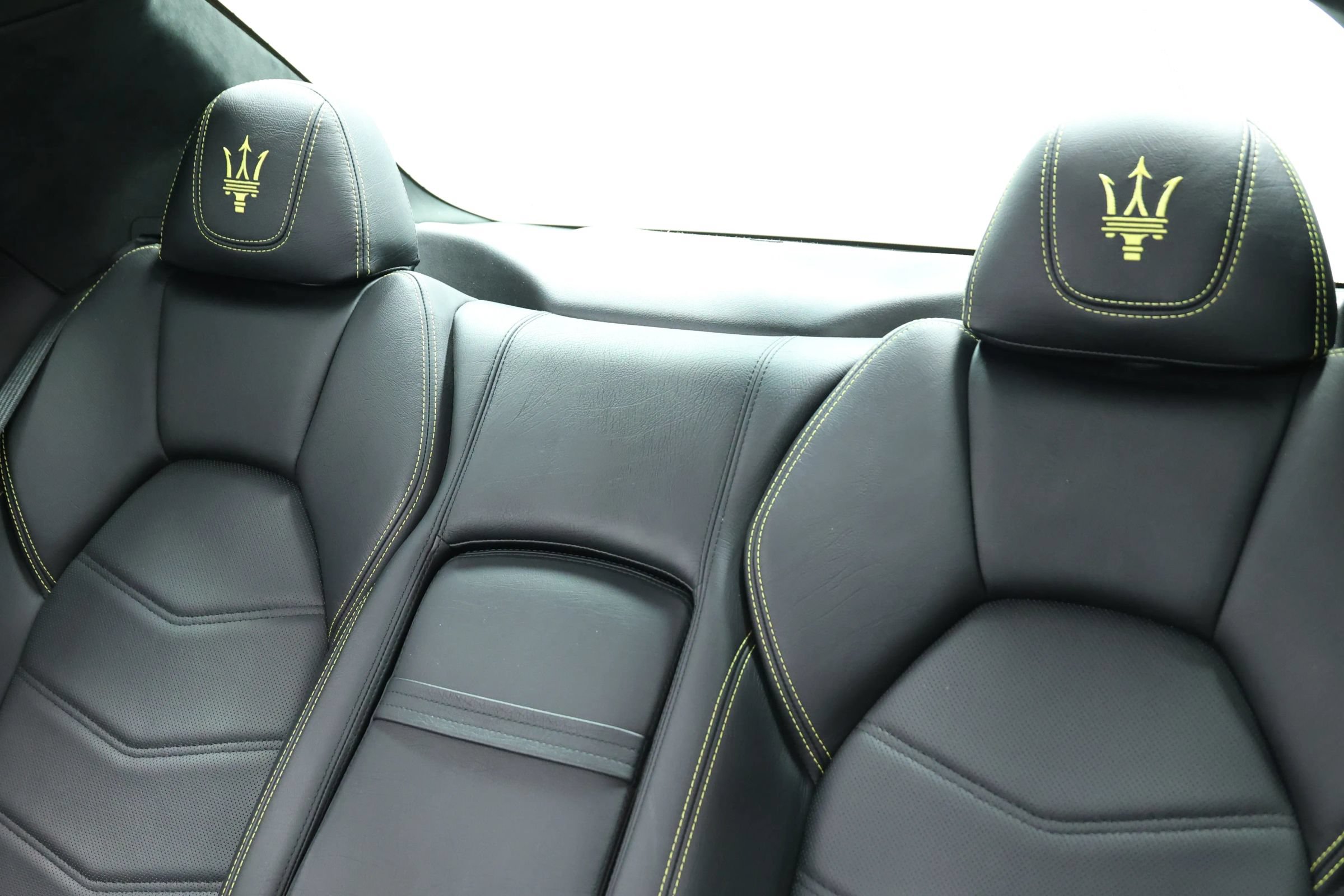 Used 2016 Maserati GranTurismo Sport RWD image 45