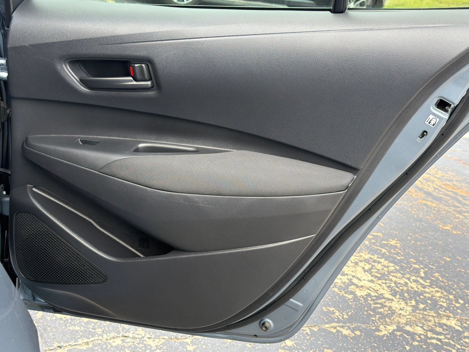 Used 2025 Toyota Corolla LE FWD image 18