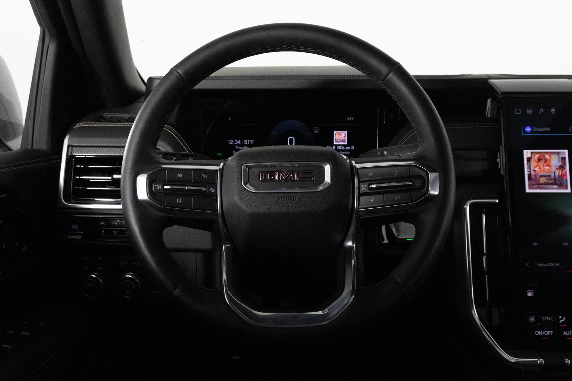 Used 2025 GMC Yukon Elevation image 26