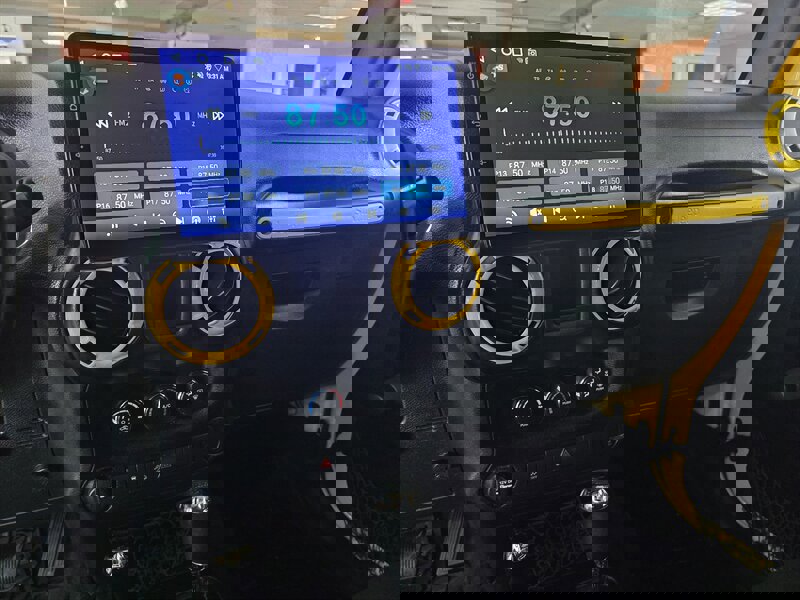 Used 2015 Jeep Wrangler Unlimited Sport w/ Connectivity Group image 15