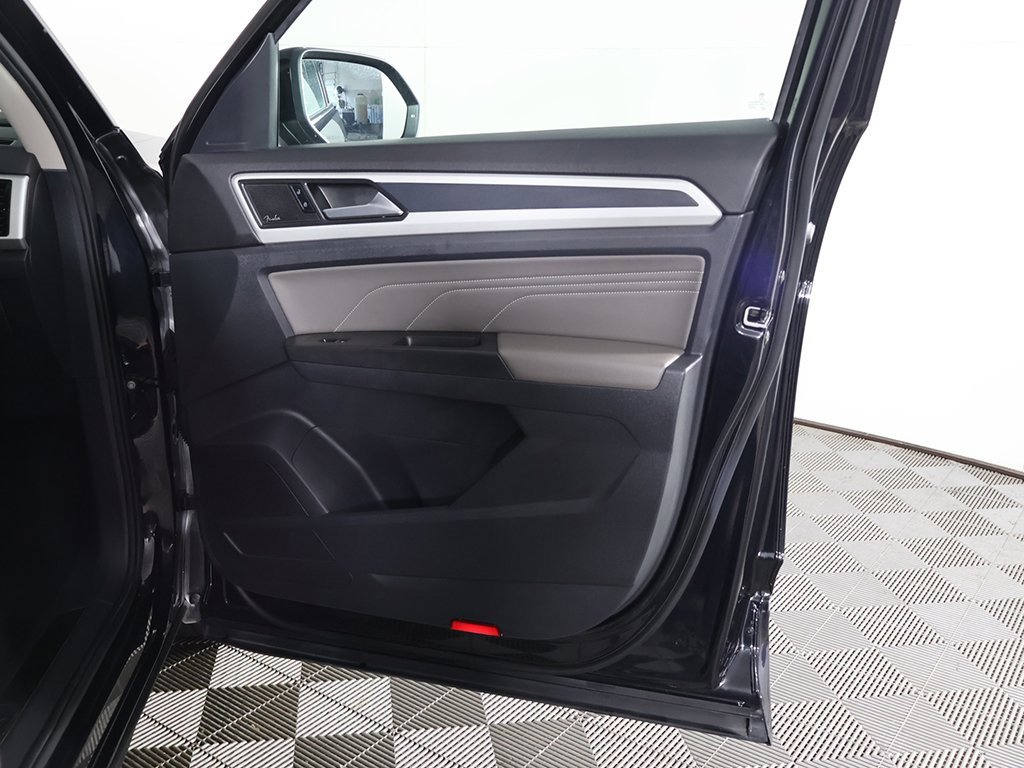 Used 2022 Volkswagen Atlas SEL Premium image 26