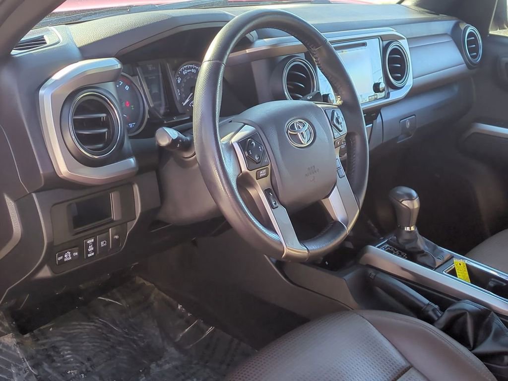Used 2019 Toyota Tacoma Limited image 13
