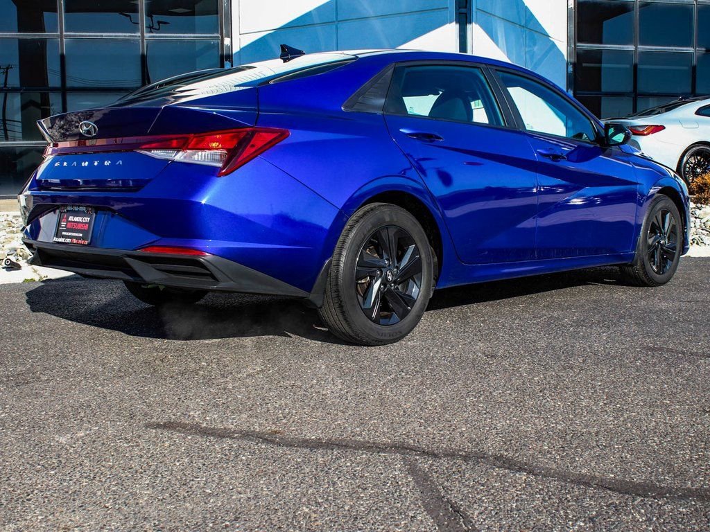 Used 2023 Hyundai Elantra SEL image 6