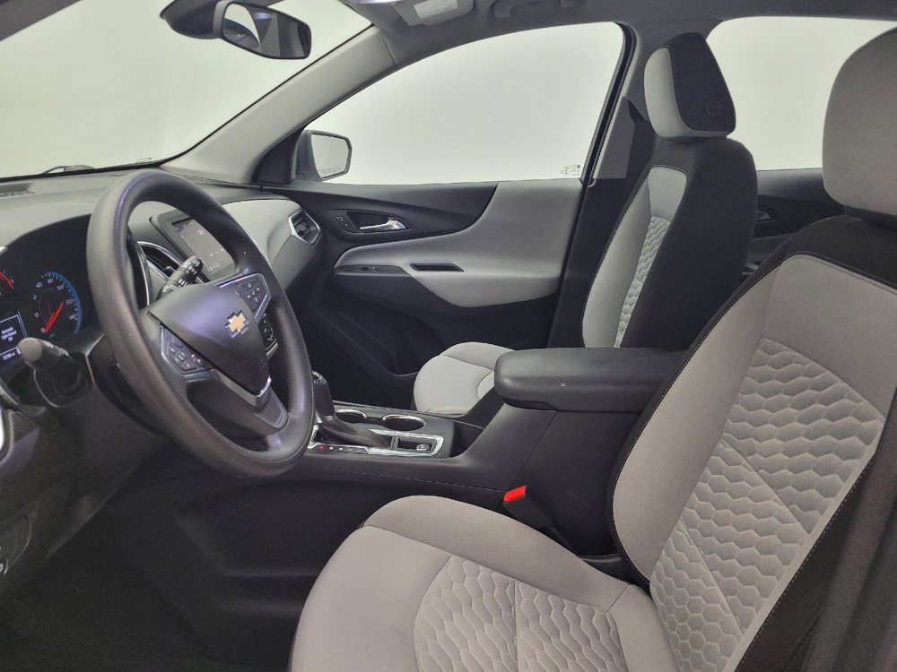Used 2020 Chevrolet Equinox LS image 17