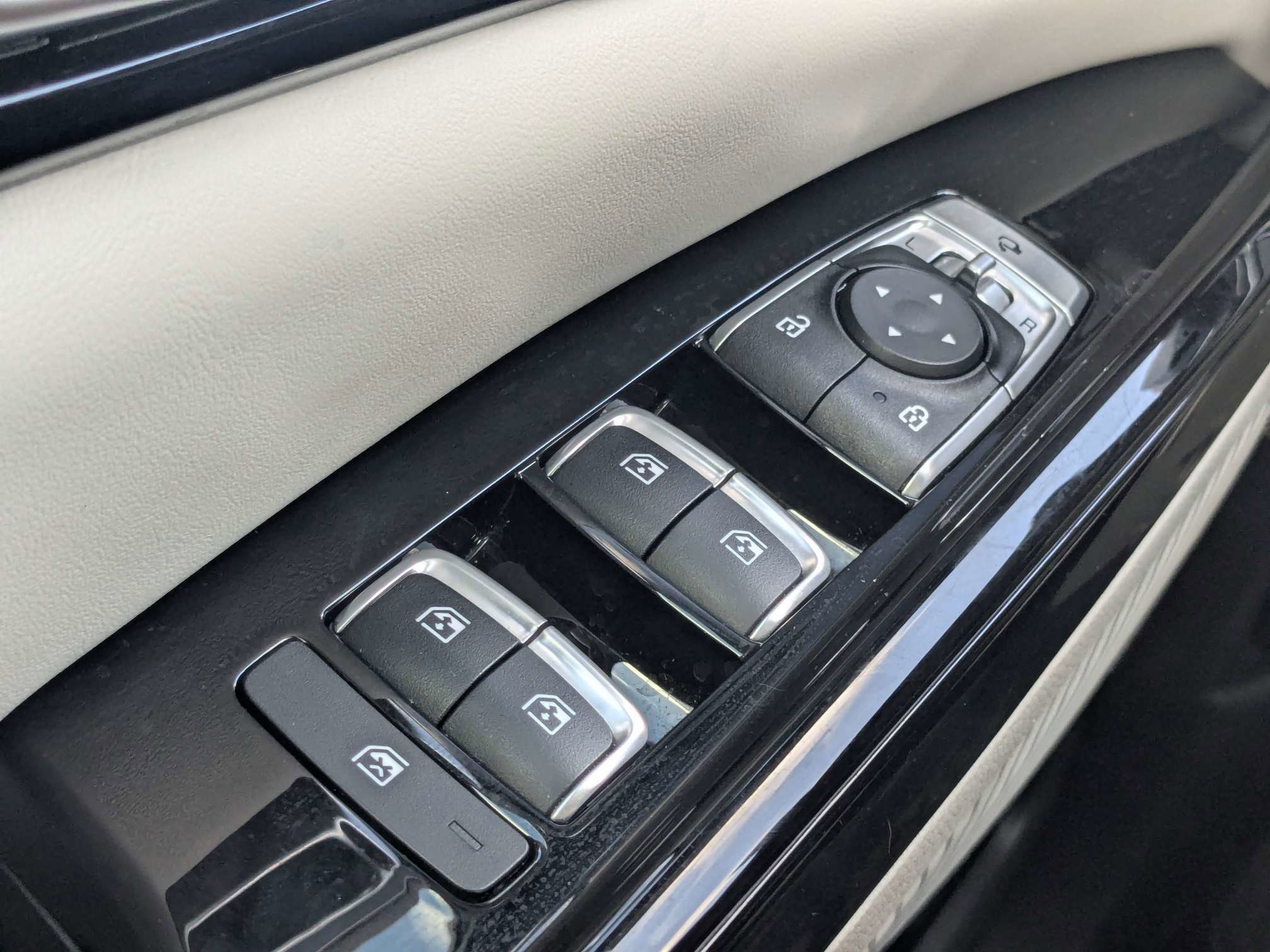Used 2023 Kia Carnival SX Prestige FWD image 36
