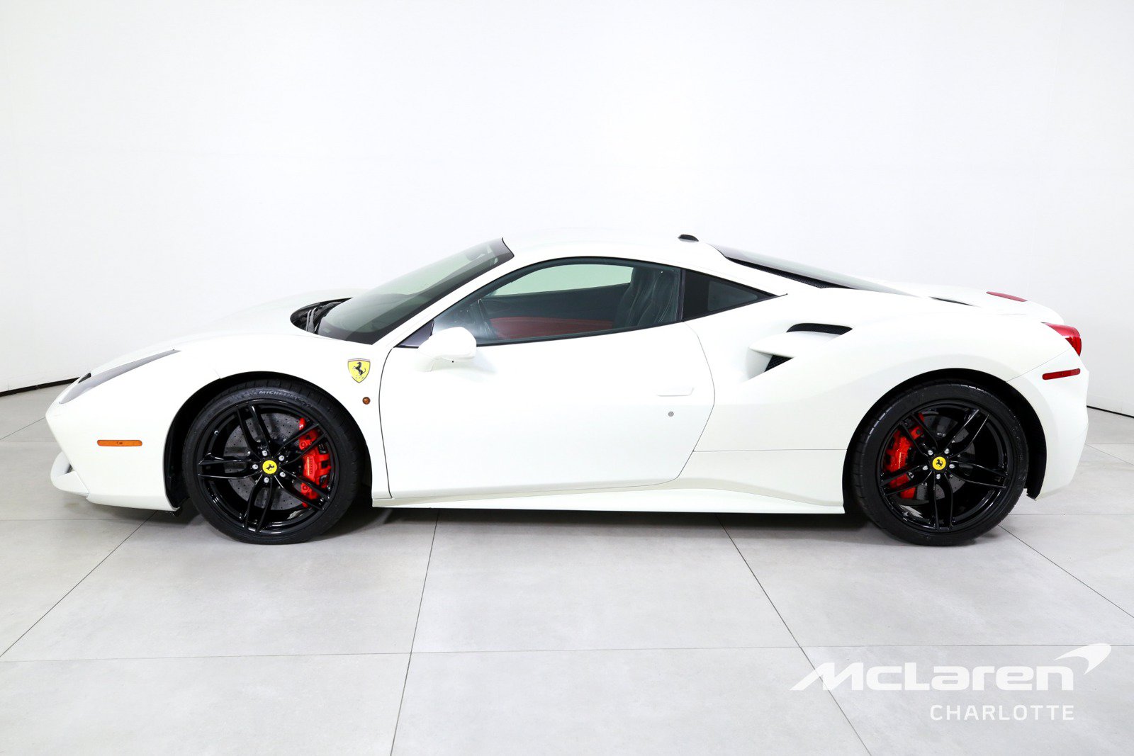 Used 2019 Ferrari 488 GTB RWD image 5