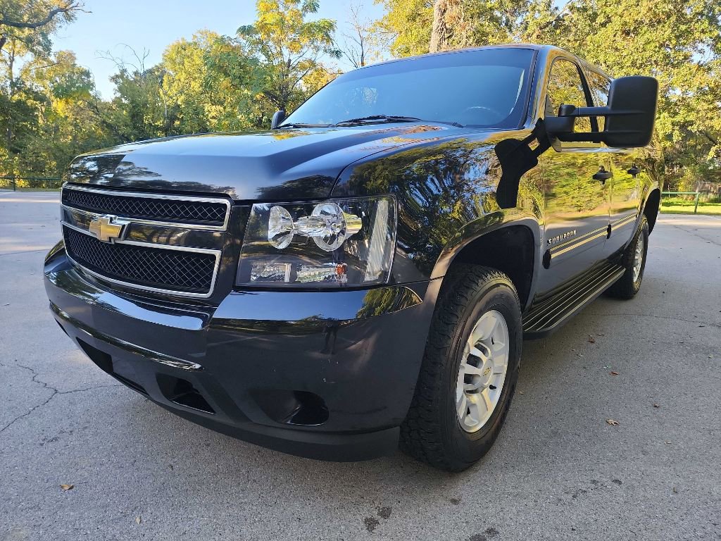 Used 2010 Chevrolet Suburban 2500 LS w/ Skid Plate Package image 3