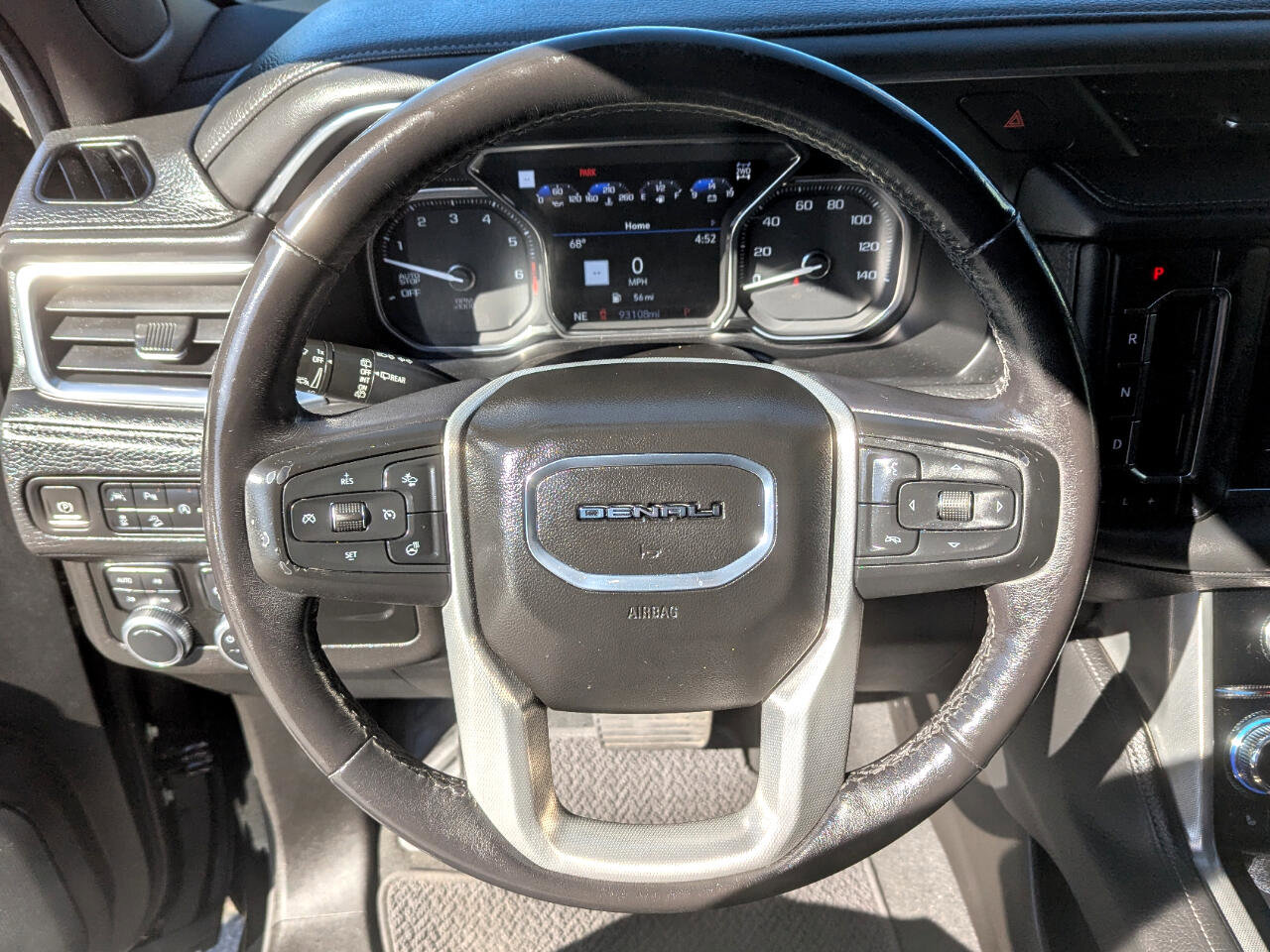 Used 2021 GMC Yukon XL Denali AWD/4WD image 15