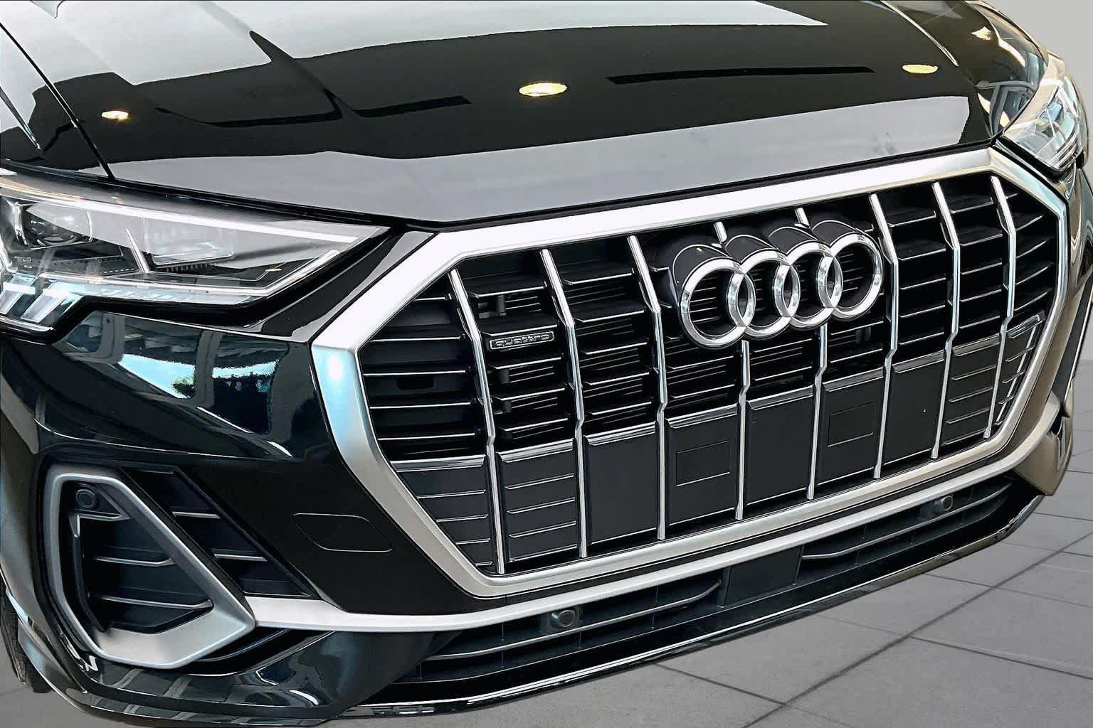 Certified 2025 Audi Q3 2.0T Premium w/ Convenience Package AWD/4WD image 32