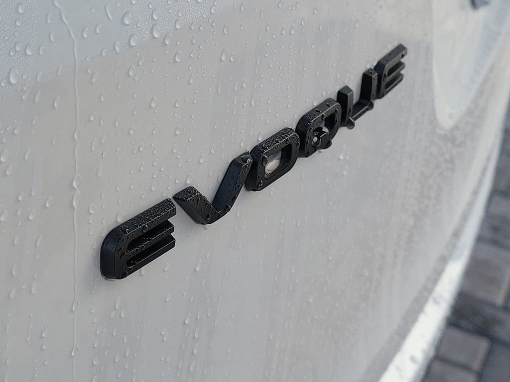 New 2026 Land Rover Range Rover Evoque Dynamic SE image 10