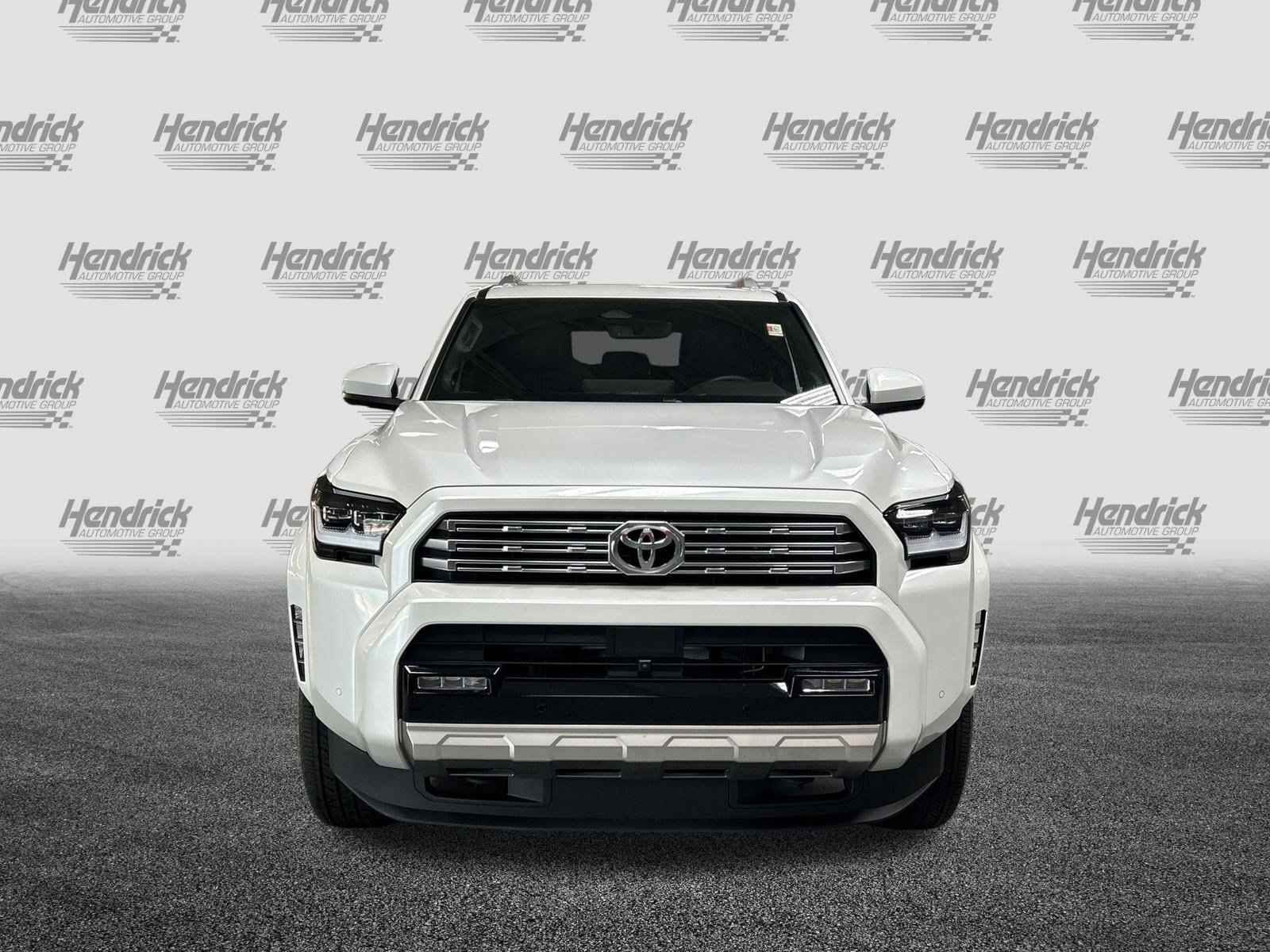 Used 2025 Toyota 4Runner Limited AWD/4WD image 3