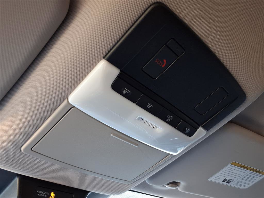 Certified 2025 Nissan Rogue SV image 23