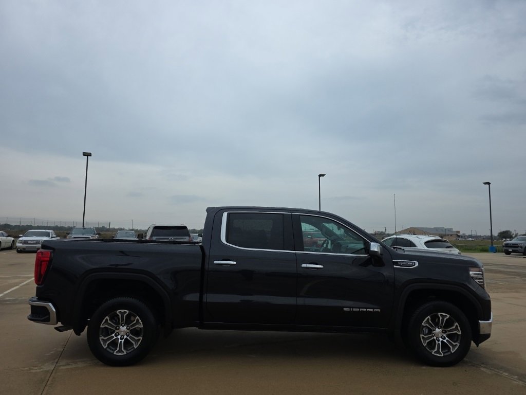 Used 2025 GMC Sierra 1500 SLT image 7