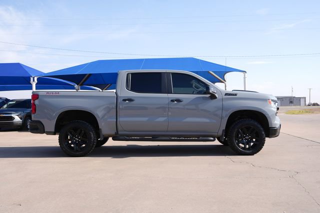 Used 2024 Chevrolet Silverado 1500 LT Trail Boss w/ Convenience Package II AWD/4WD image 2