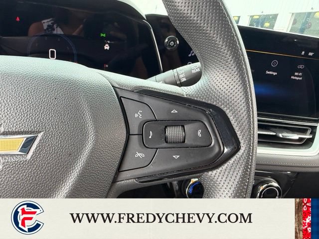 Used 2025 Chevrolet TrailBlazer LT AWD/4WD image 15