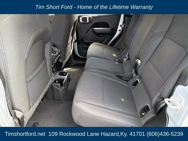 Used 2022 Jeep Gladiator Sport AWD/4WD image 9