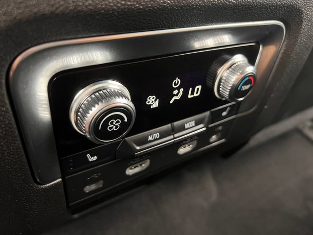 Used 2021 GMC Yukon Denali w/ Denali Premium Package RWD image 20