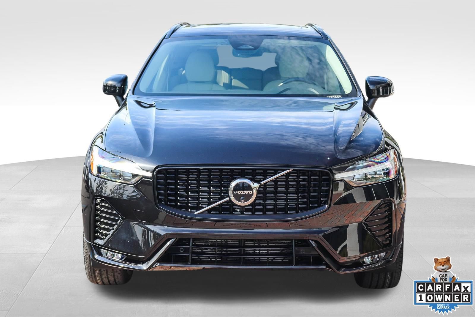 Used 2024 Volvo XC60 B5 Plus w/ Protection Package Premier AWD/4WD image 2
