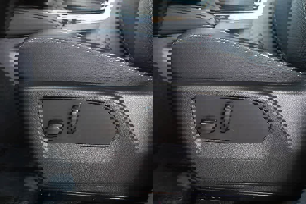 Used 2023 Buick Envision Preferred image 21