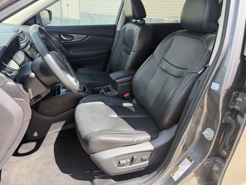 Used 2017 Nissan Rogue SL w/ SL Premium Package AWD/4WD image 12