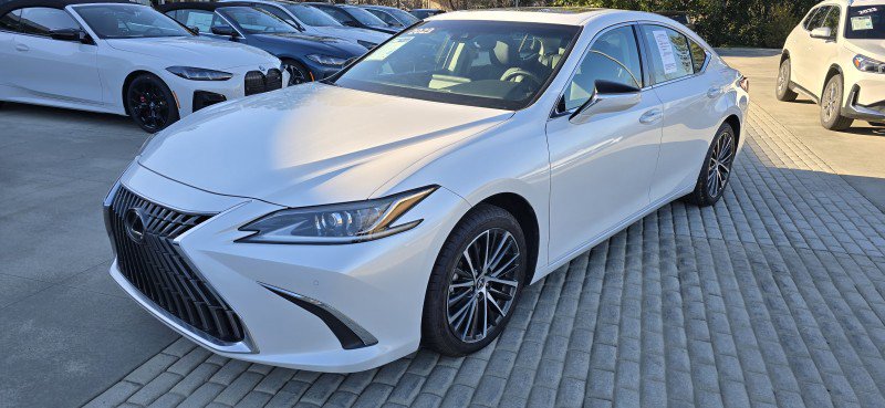 Used 2023 Lexus ES 350 w/ Premium Package image 9